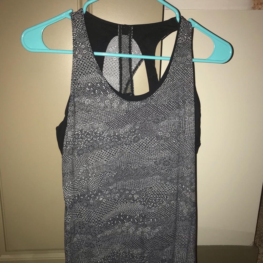 Lululemon workout tank with built in sports bra